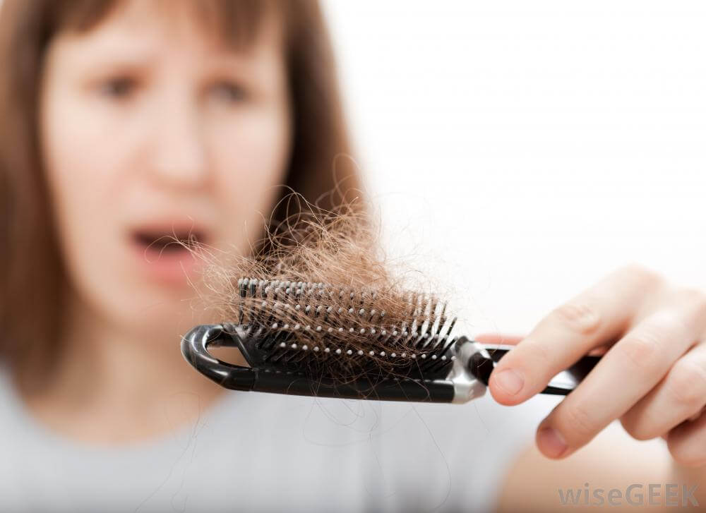 выпадение волос при расчесывании